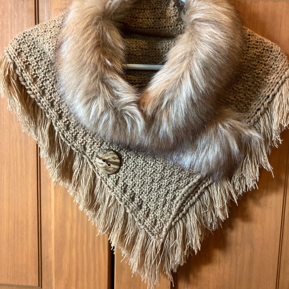 Faux Fur Trimmed Knit Poncho